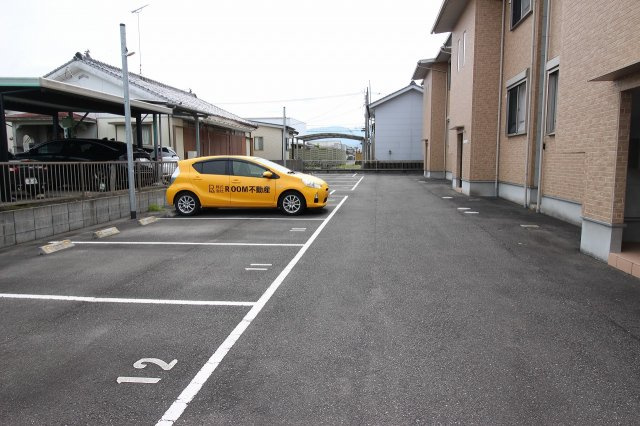 ティーダルームU　Ⅰ・Ⅱ・Ⅲの駐車場|駐車場完備です