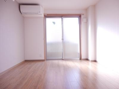 GREEN　FOREST丹波口（グリーンフォレスト丹波口）の居間・リビング