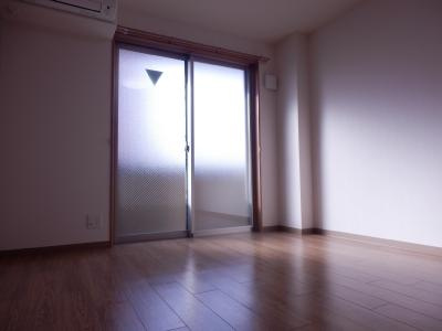 GREEN　FOREST丹波口（グリーンフォレスト丹波口）の洋室