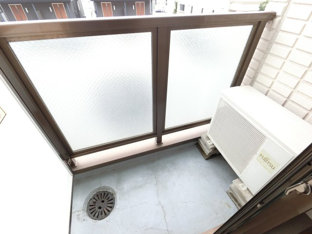 【バルコニー】