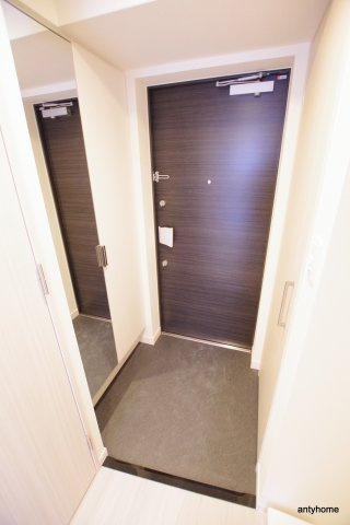 プレサンス OSAKA DOMECITY クロスティ 仲介手数料無料の玄関