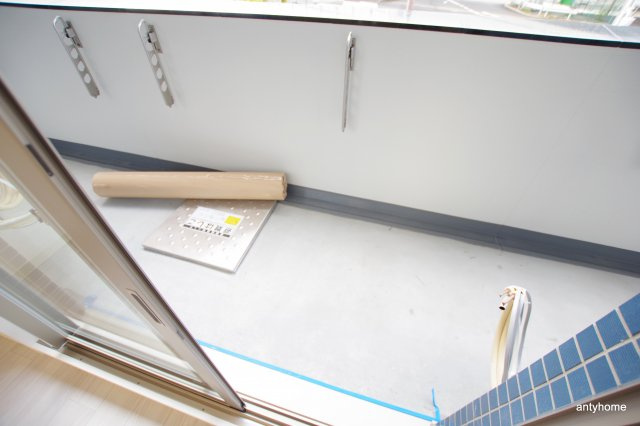 プレサンス OSAKA DOMECITY クロスティ 仲介手数料無料のバルコニー