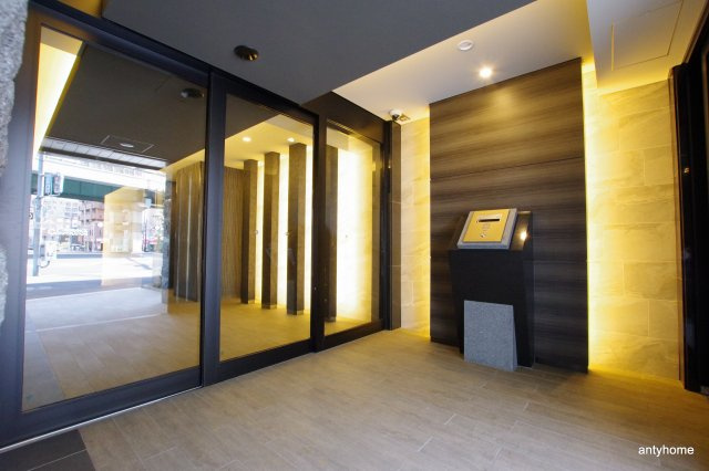 プレサンス OSAKA DOMECITY クロスティ 仲介手数料無料のロビー