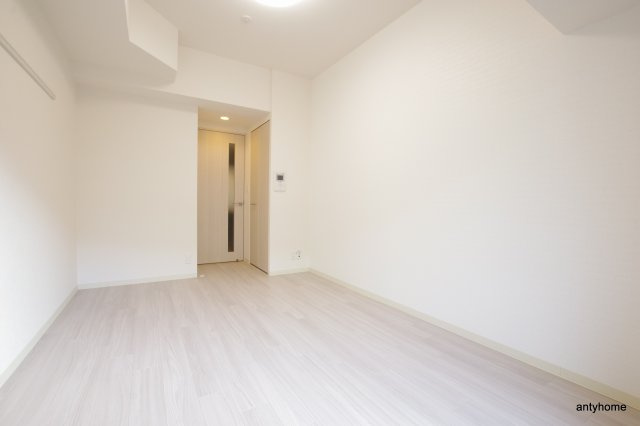 プレサンス OSAKA DOMECITY クロスティ 仲介手数料無料の居間・リビング