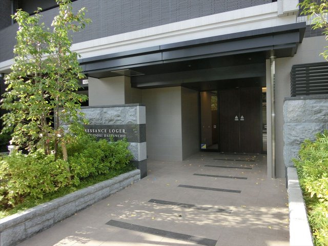 プレサンスロジェ桜山のエントランス|プレサンスロジェ桜通代官町