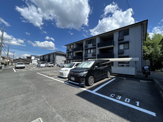 【駐車場】