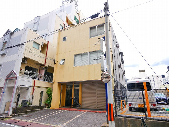 中島ビルの外観