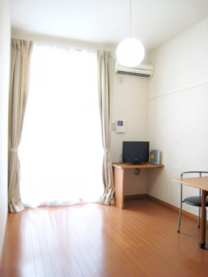 【居間・リビング】 | アルブルヴィラージュ | 同タイプ室内