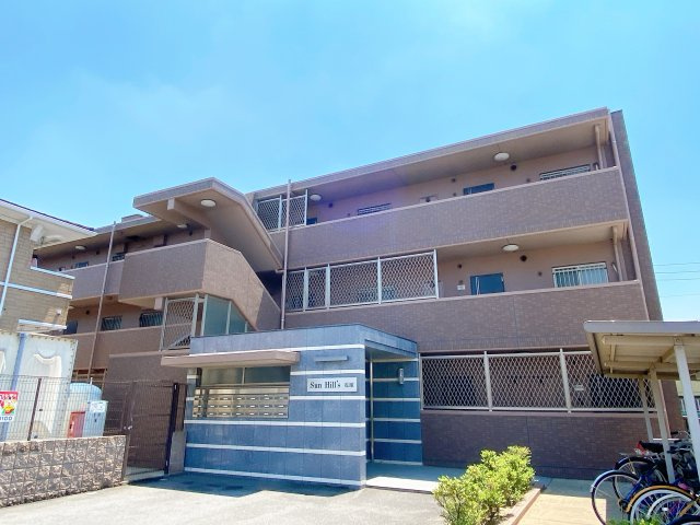 サンヒルズ石塚の外観