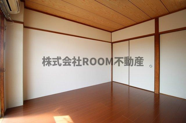 祝吉コーポレーションの洋室