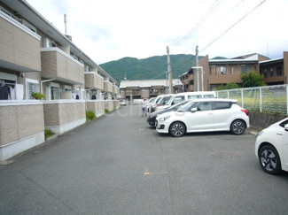 【駐車場】 | 車をお持ちの方に嬉しい駐車場付きの物件です