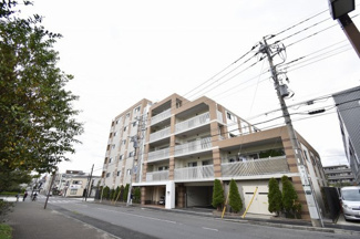 【外観】 | グリーンライン「日吉本町」駅徒歩５分！
総戸数３７戸、2005年8月築、ぜひお気軽にお問い合わせください♪