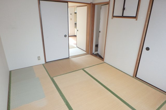 フェリース小杉の和室