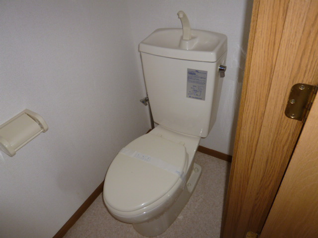 レーベン中畝Ｄのトイレ|温水洗浄便座に変更