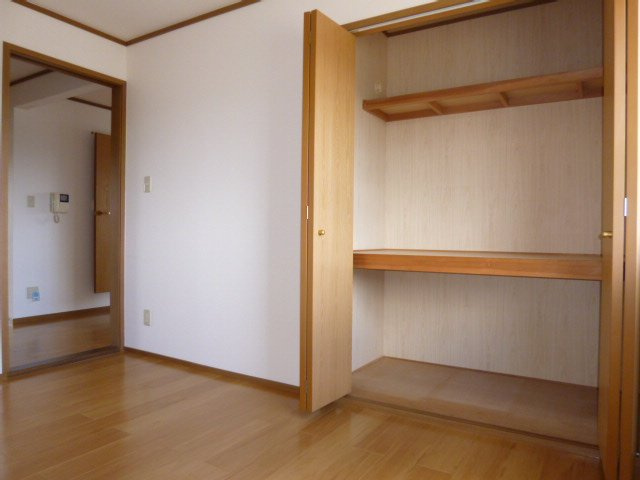 レーベン中畝Ｄの内装|収納