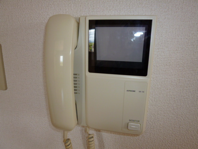 レーベン中畝Ｄのセキュリティ|ＴＶインターホン