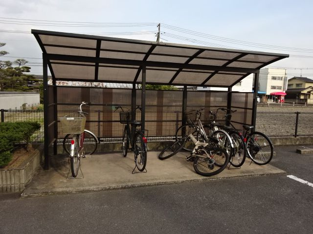 レーベン中畝Ｄのその他共用部分|自転車置き場