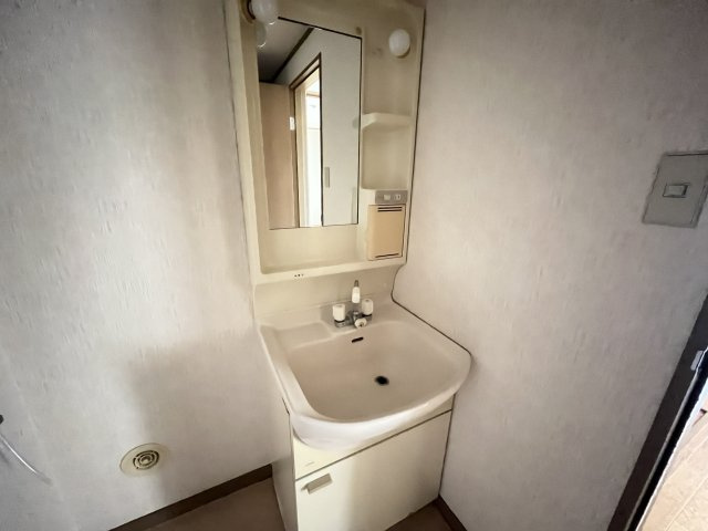 メゾンエクレールの独立洗面台