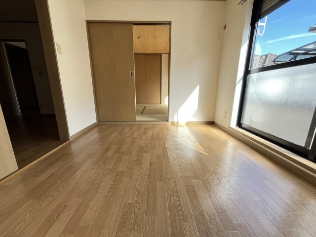 メゾンエクレールの洋室