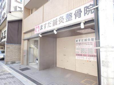 アティ今出川のエントランス