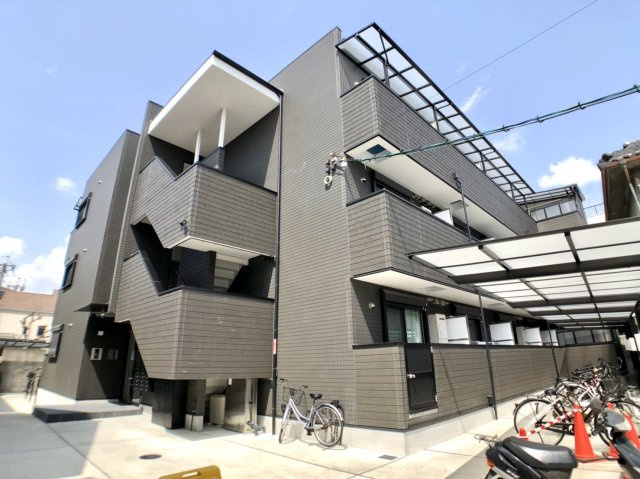 Living Life NAGASE WEST