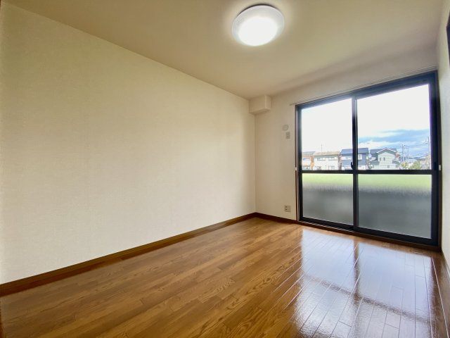 【洋室】 | Ｃｏｚｙ Ｃｏｕｒｔ