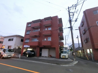 【外観】 | 京浜東北線「根岸」駅徒歩１０分♪駅からはフラットアプローチ。
総戸数１２戸、昭和５６年９月築、管理人は巡回勤務につき管理体制良好です♪