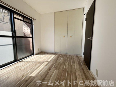 【洋室】 | ヴィヴァーチェ高槻