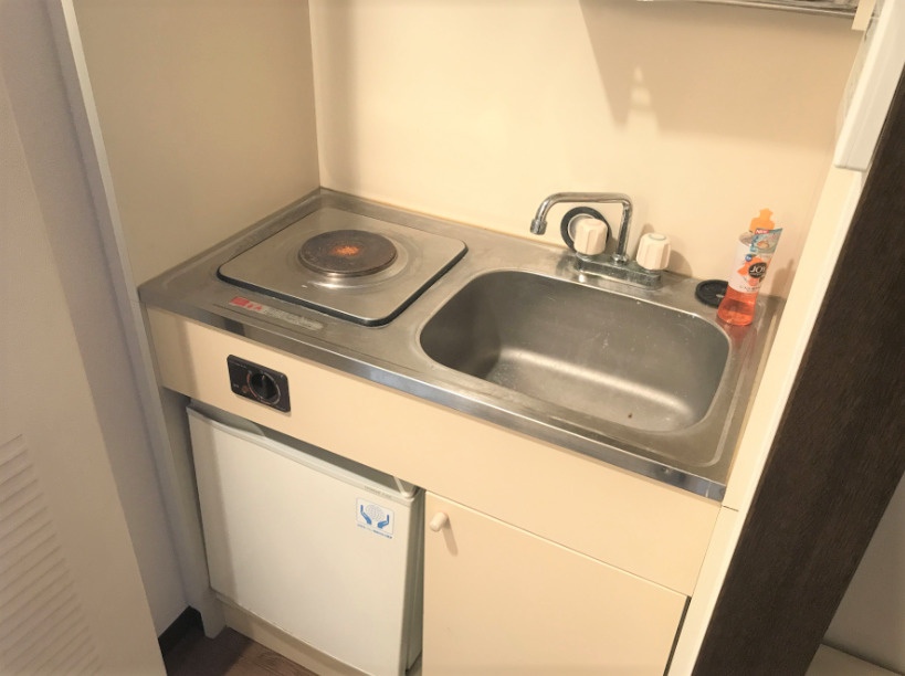 朝日プラザ久留米Ⅱのキッチン|コンパクトなキッチンで掃除もラクラク