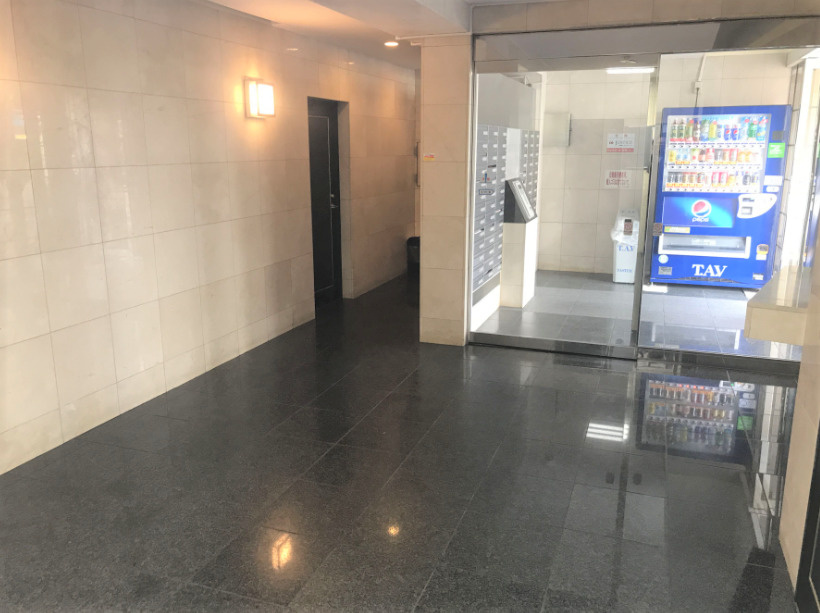 朝日プラザ久留米Ⅱのロビー|落ち着いたロビーです