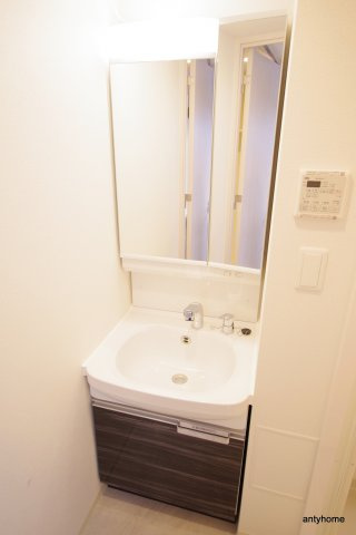 プレサンス OSAKA DOMECITY クロスティ 仲介手数料無料の洗面所