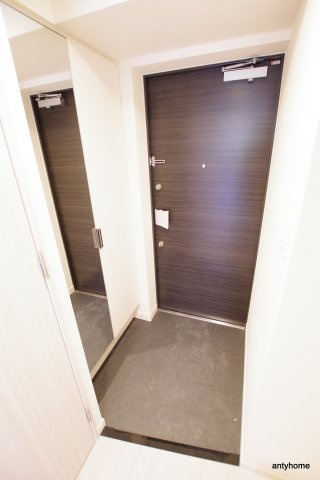 プレサンス OSAKA DOMECITY クロスティ 仲介手数料無料の玄関
