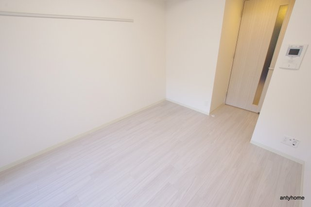 プレサンス OSAKA DOMECITY クロスティ 仲介手数料無料の洋室