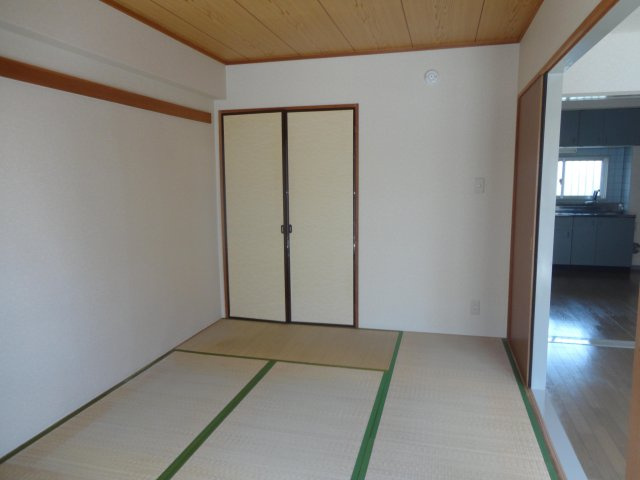ともえハイツC|クッションフロアに変更予定