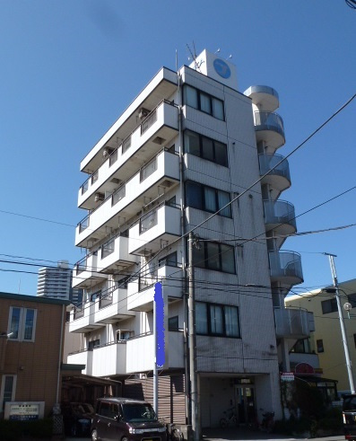 イーストバードの外観