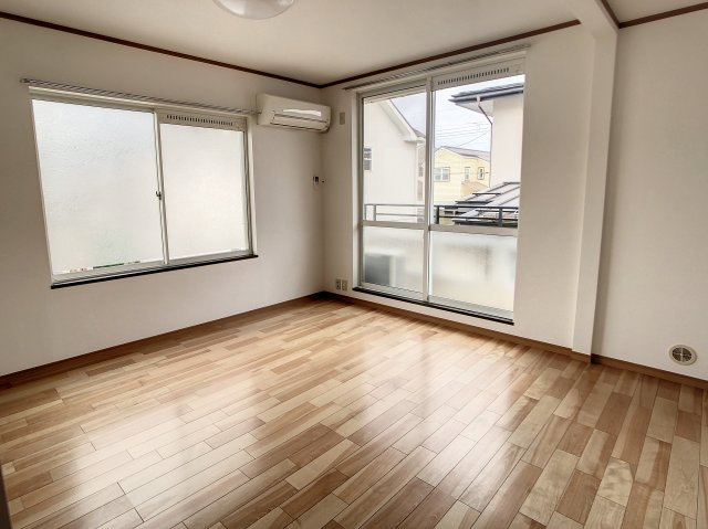 メゾンロイヤルBの洋室