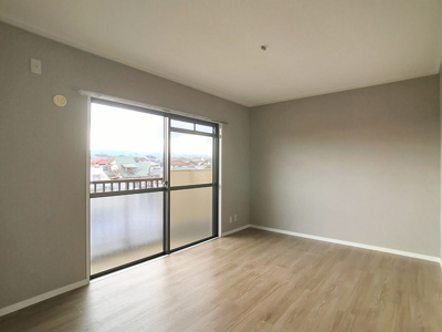 【居間・リビング】 | ラフォーレ春日Ⅱ