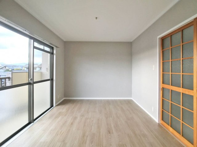 【居間・リビング】 | ラフォーレ春日Ⅱ