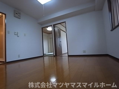 【寝室】 | メイプル河正