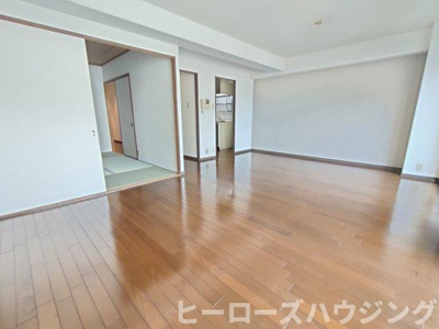 【居間・リビング】 | ロイヤルグレース上野東