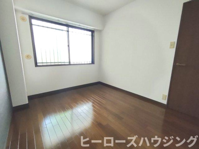 【洋室】 | ロイヤルグレース上野東