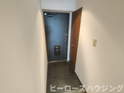 【玄関】 | ロイヤルグレース上野東