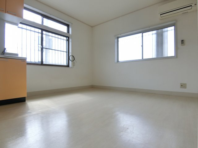 Eris大野の洋室