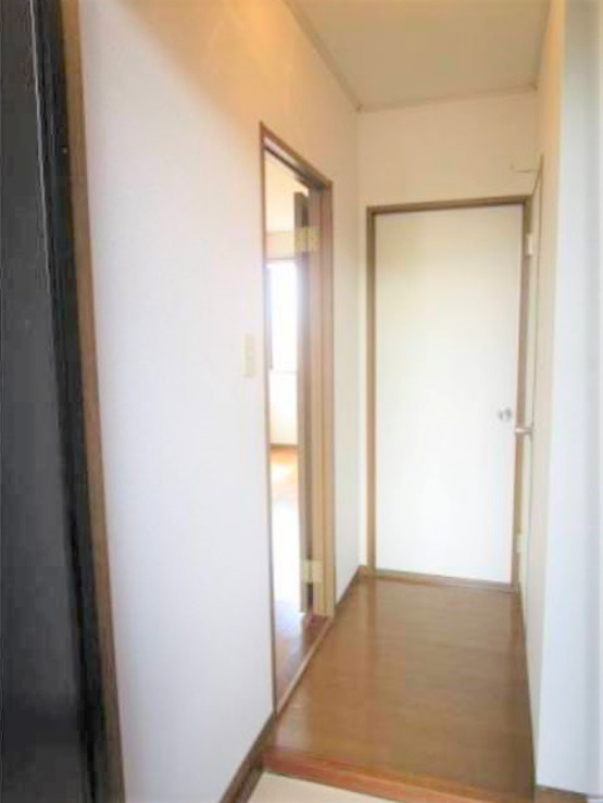 パピオン津福のエントランス|建物の内部です