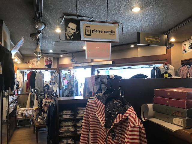 勉強堂ビルのロビー