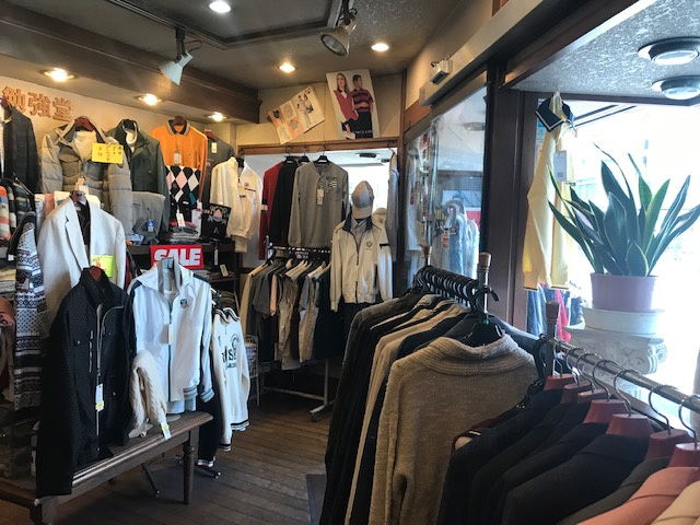 勉強堂ビルのロビー