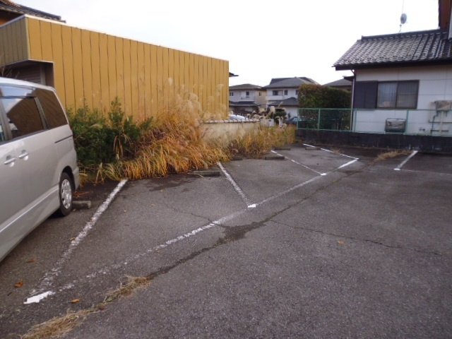リバーサイドパーキングの外観