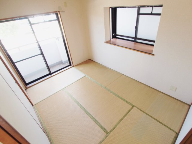 グランビューヒルズ瀬川の和室