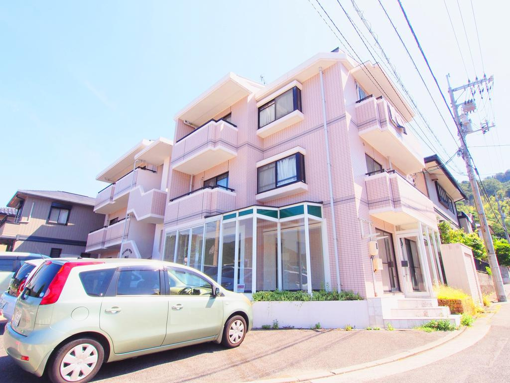 グランビューヒルズ瀬川の外観