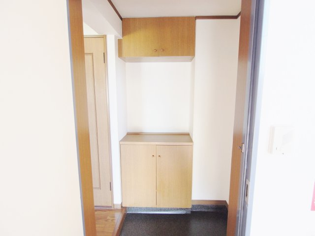 グランビューヒルズ瀬川の玄関